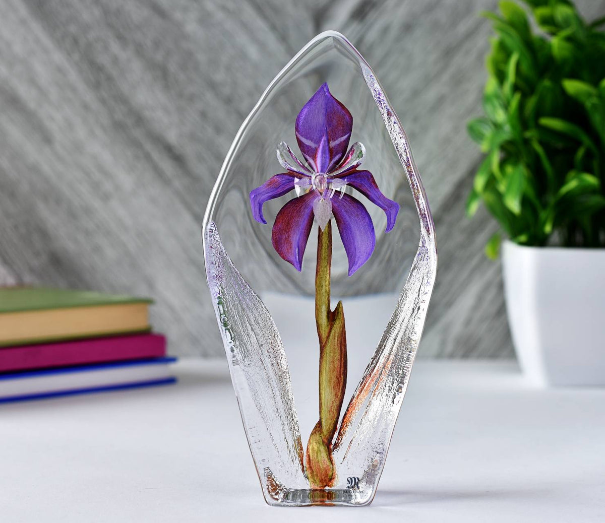 Acarena | Floral Fantasy Sculpture | Mats Jonasson Crystal