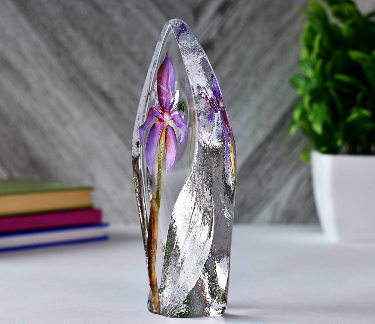 Acarena | Floral Fantasy Sculpture | Mats Jonasson Crystal